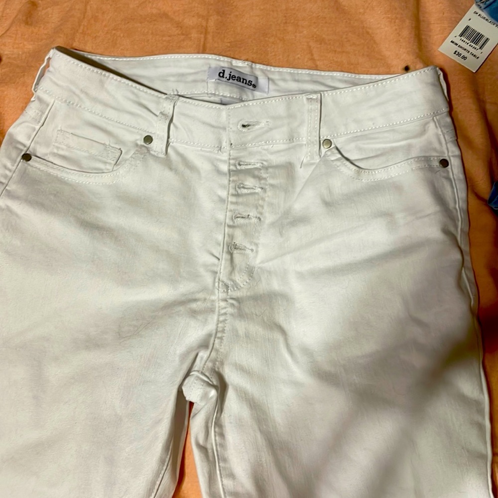 White jeans,high rise with no rips